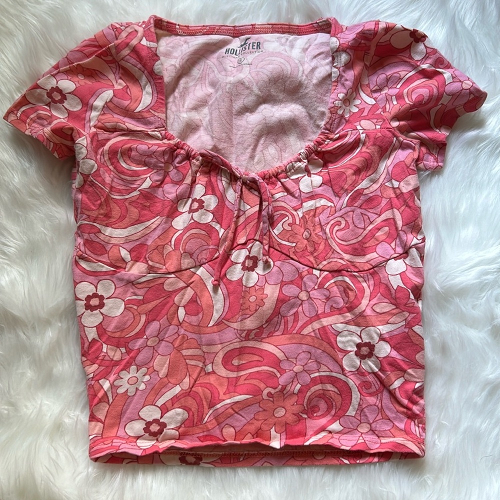 Hollister top